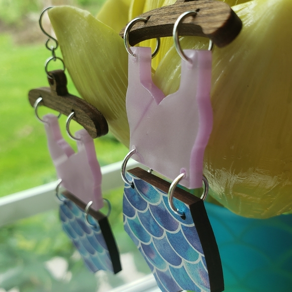 Mermaid scale bikini laser cut earrings - Picture 4 of 9